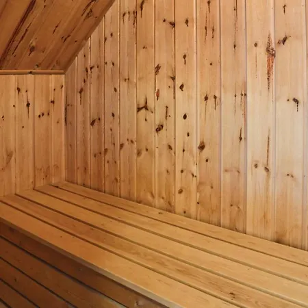 Σπίτι διακοπών Stunning In With Private Swimming Pool, Can Be Inside Or Outside